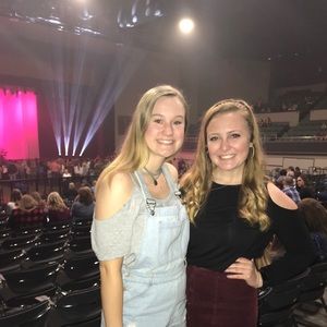 Meet your Posher, Christy